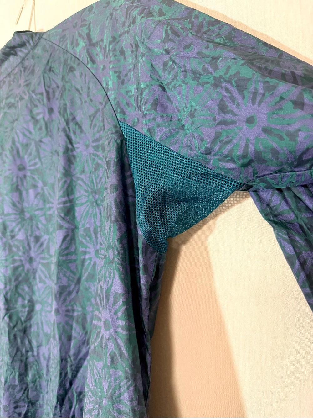Vintage 90’s In Sport illumi-nite S Blue-Green reflective Windbreaker Jacket - Picture 6 of 7